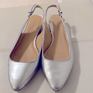 Talbots  Silver Women's Genuine Leather Sling backs 9-1/2 M